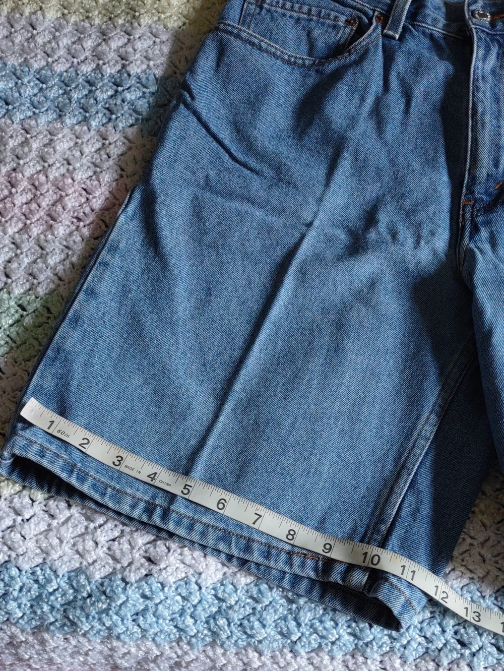 Levi's Size 34 550 Relaxed Fit Blue Jean Shorts